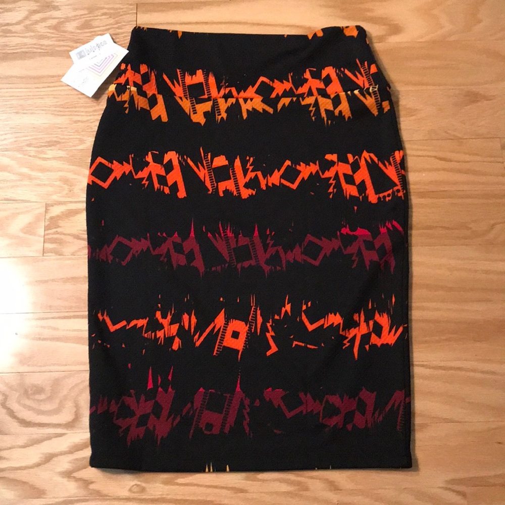 NWT Lularoe Cassie pencil skirt S